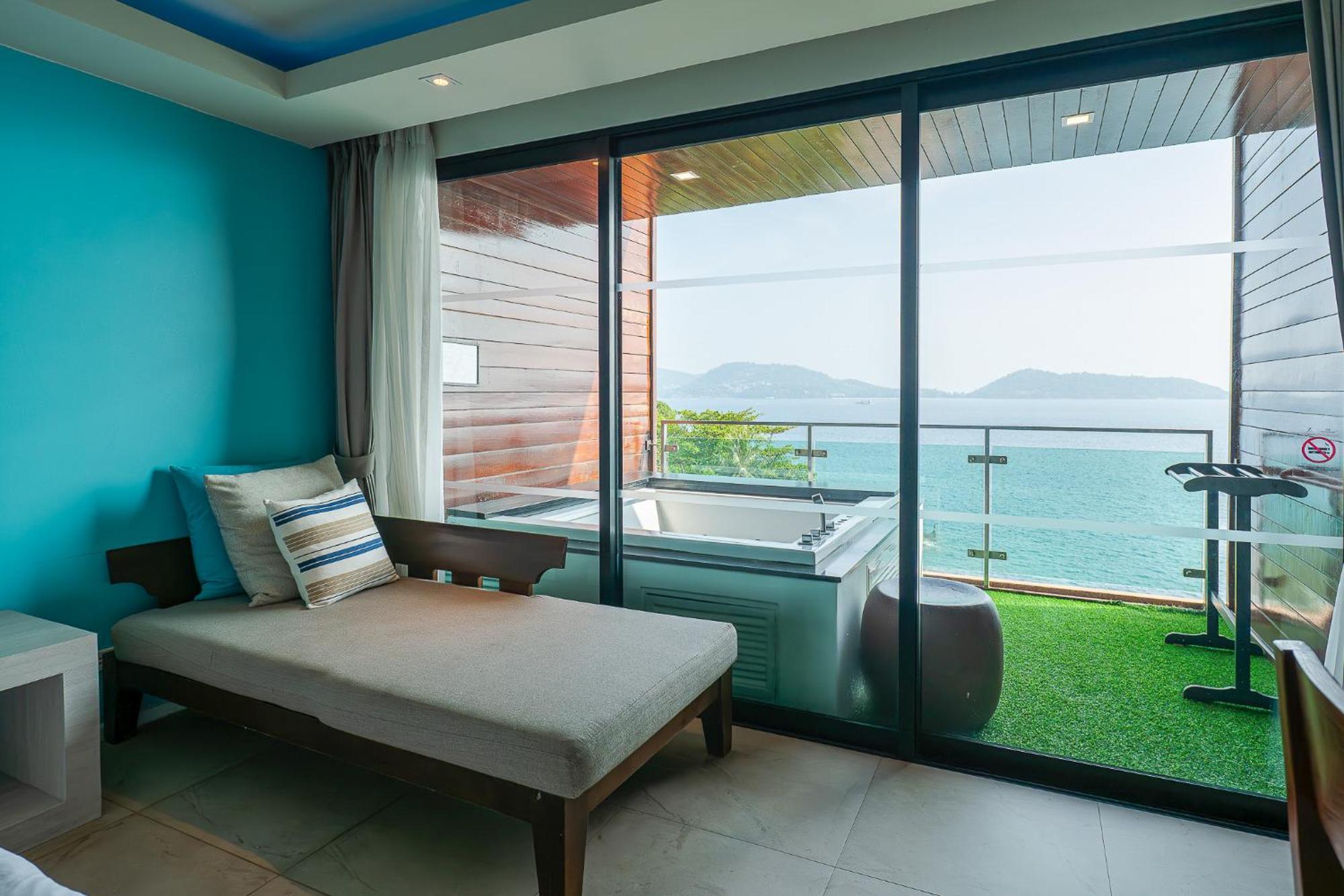 Zenmaya Oceanfront Phuket, Trademark Collection By Wyndham Station touristique